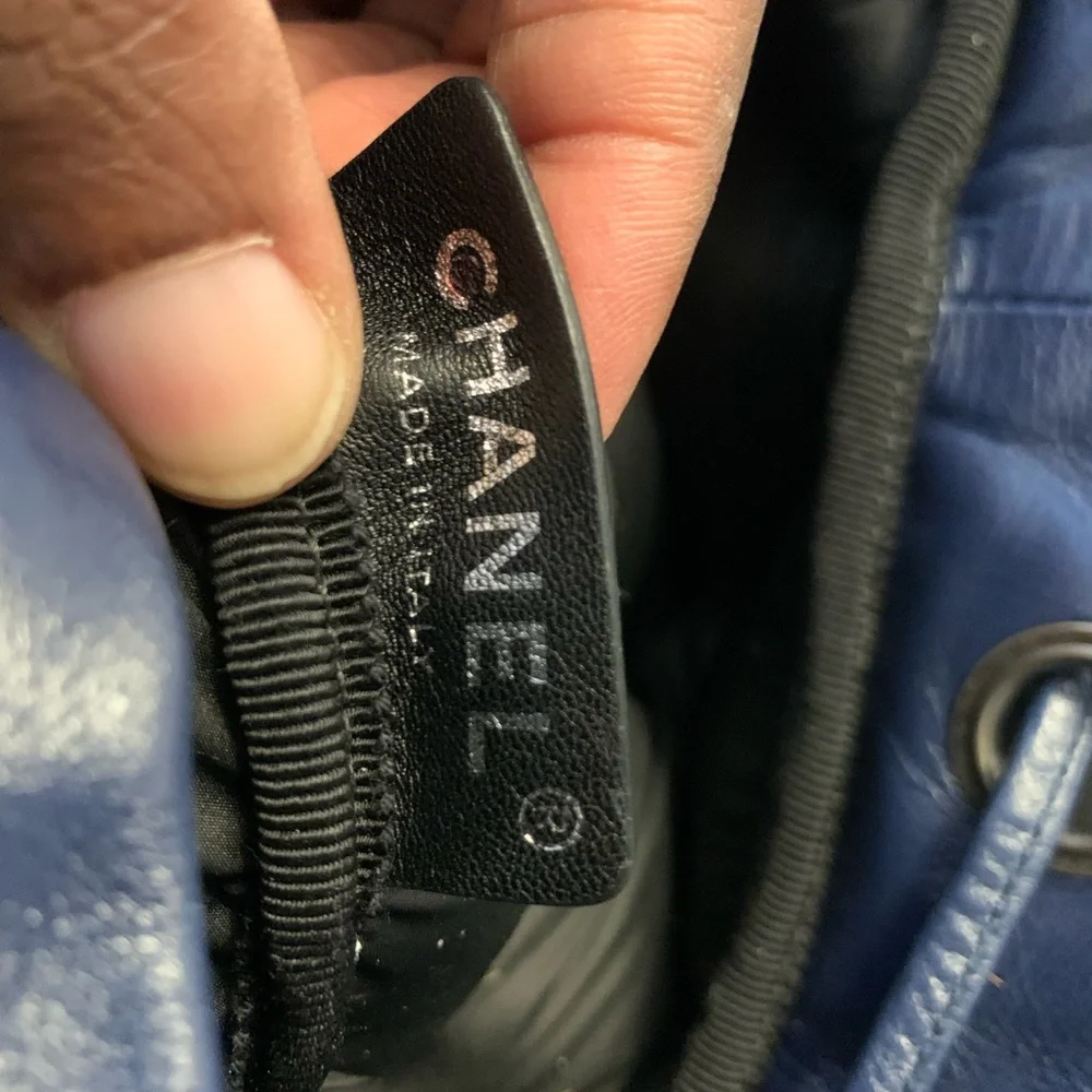 Chanel Chesterfield backpack                                 Excellent condition - Picture 10 of 16